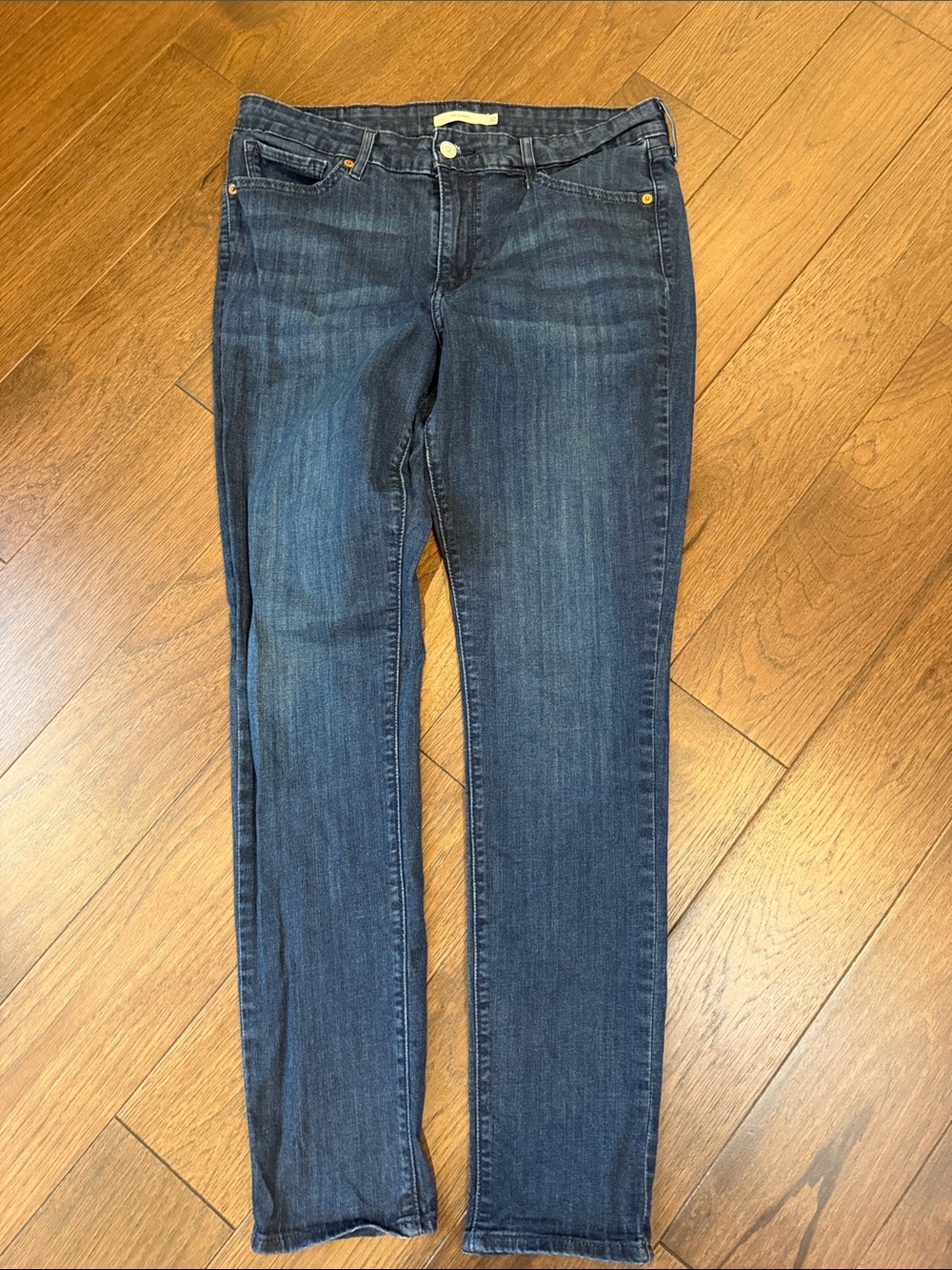 Levi’s 711 Skinny Mid Rise Jeans | Dark Wash Blue | Size 32 - C73-022